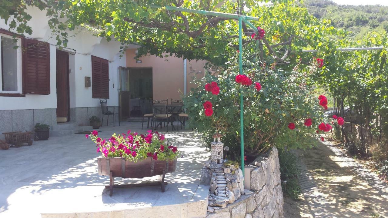 Guesthouse Familija Tariba Supetarska Draga Bagian luar foto