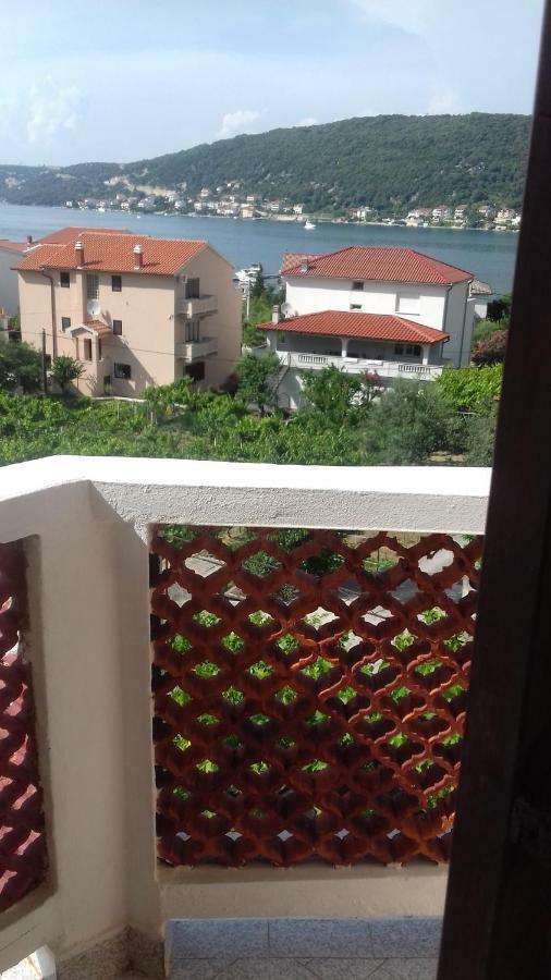 Guesthouse Familija Tariba Supetarska Draga Bagian luar foto